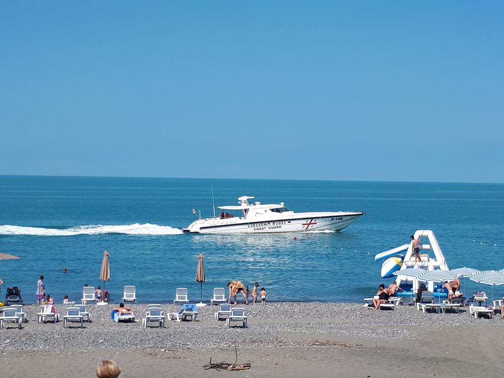 Kobuleti Lalima House Hotel ภายนอก รูปภาพ