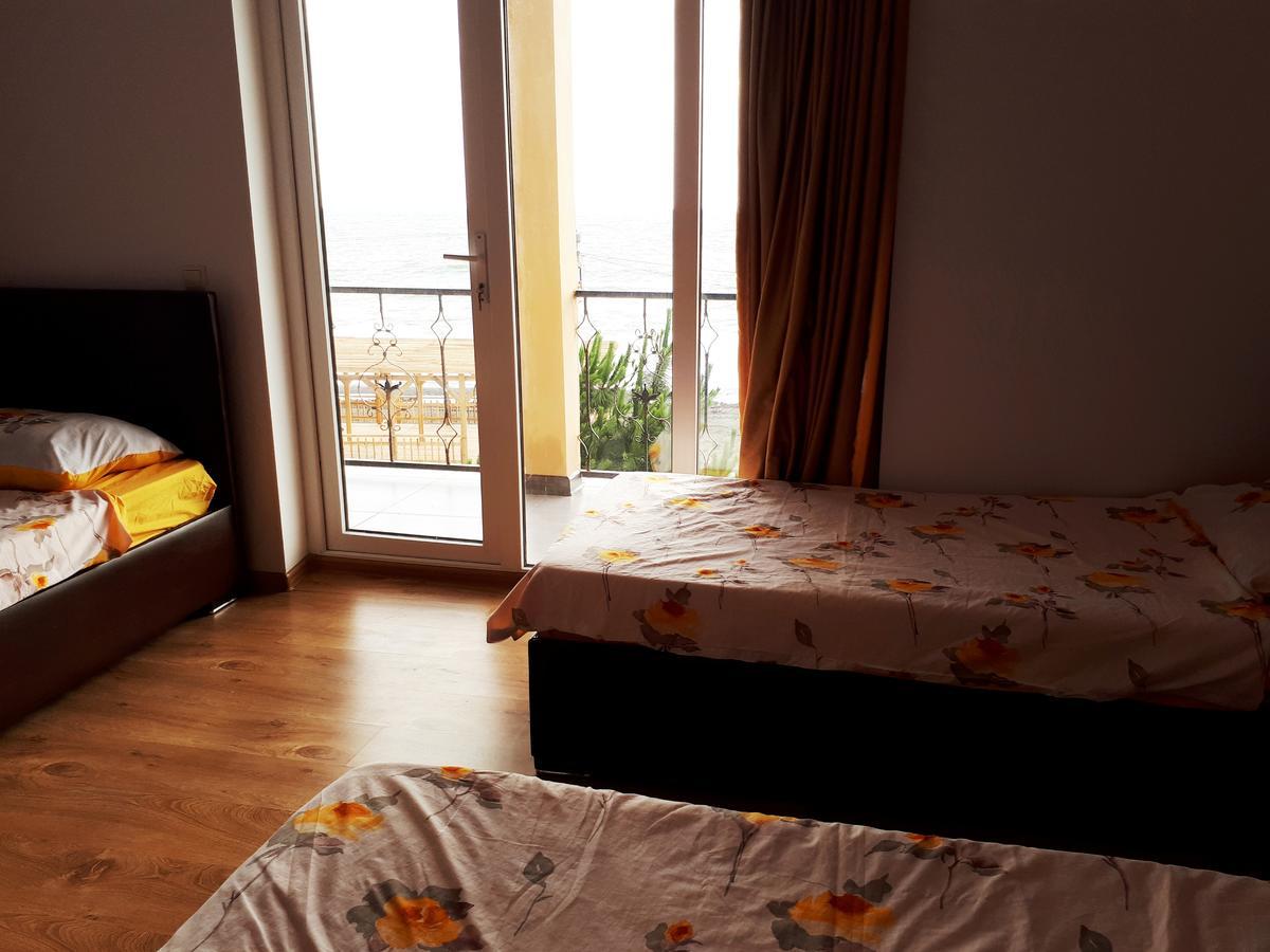 Kobuleti Lalima House Hotel ภายนอก รูปภาพ